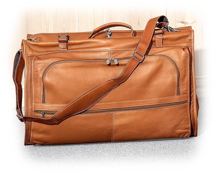 Tri-Fold Vaquetta Leather Garment Bag