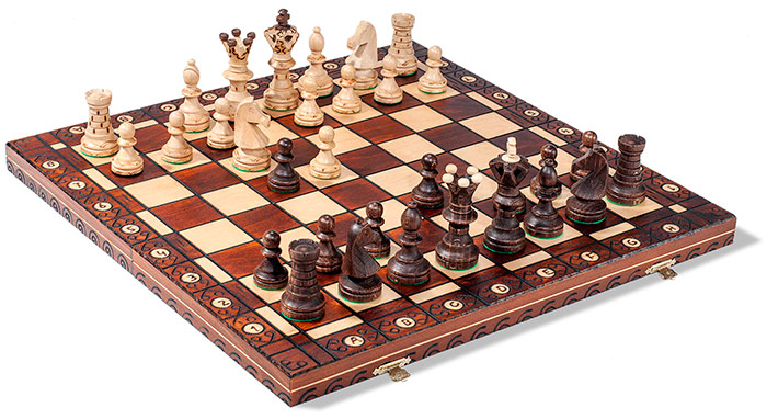 Linden Wood Chess Set